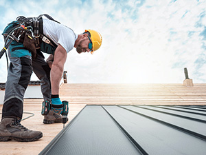 Experienced Commercial Roofer1